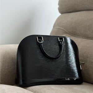 Black Epi LV Alma PM